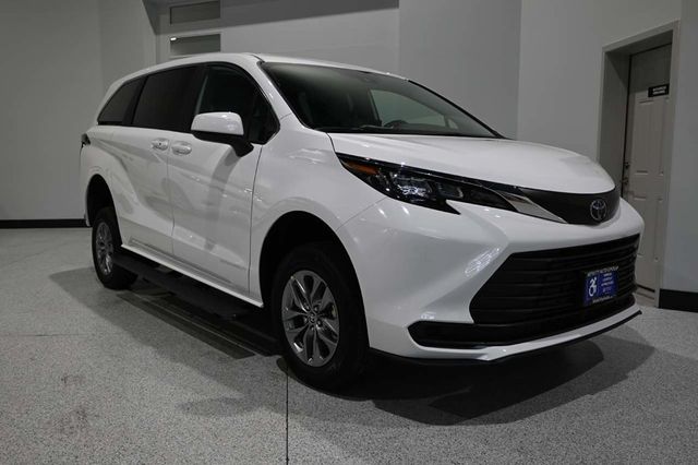 2026 Toyota Sienna LE FWD 8-Passenger - 22993883 - 2