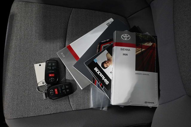2026 Toyota Sienna LE FWD 8-Passenger - 22993883 - 31