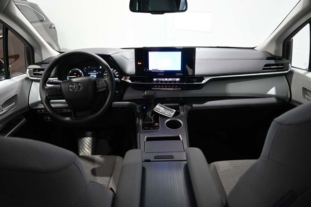 2026 Toyota Sienna LE FWD 8-Passenger - 22997874 - 23