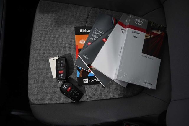 2026 Toyota Sienna LE FWD 8-Passenger - 22997874 - 37