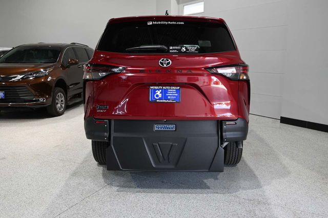 2026 Toyota Sienna LE FWD 8-Passenger - 22997874 - 6