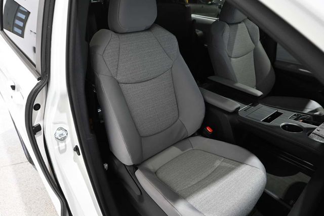 2026 Toyota Sienna LE FWD 8-Passenger - 23001716 - 15