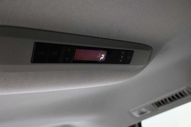 2026 Toyota Sienna LE FWD 8-Passenger - 23001716 - 28