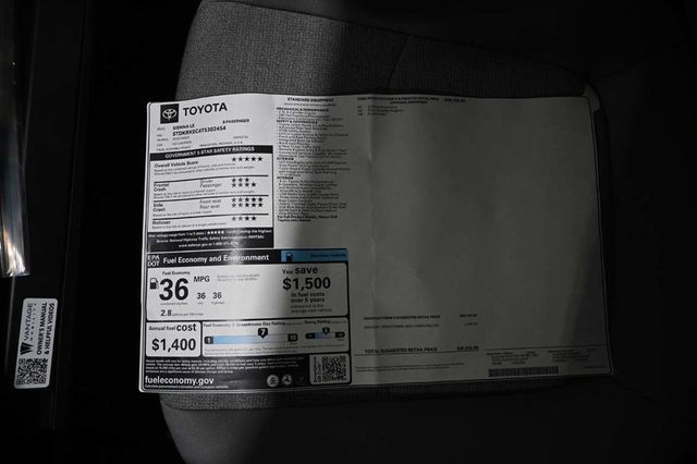 2026 Toyota Sienna LE FWD 8-Passenger - 23001716 - 37