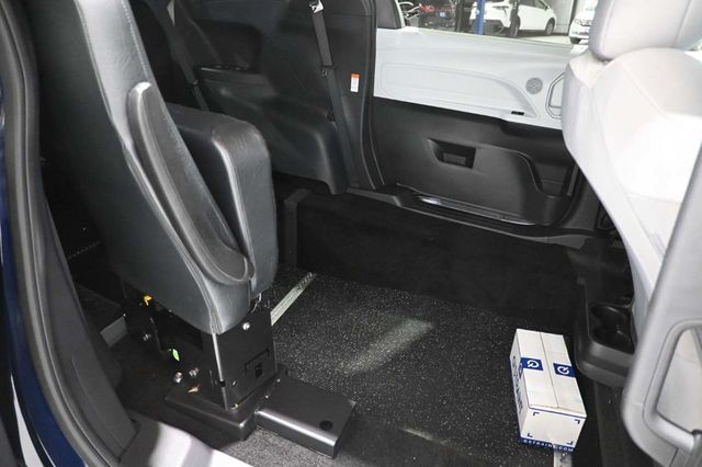 2026 Toyota Sienna LE FWD 8-Passenger - 23003839 - 17