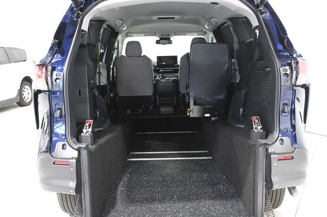 2026 Toyota Sienna LE FWD 8-Passenger - 23003839 - 20