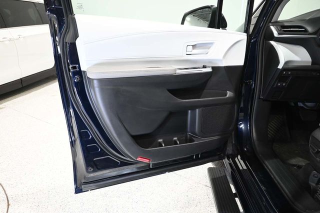 2026 Toyota Sienna LE FWD 8-Passenger - 23003839 - 27