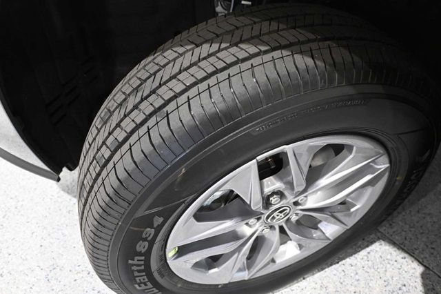 2026 Toyota Sienna LE FWD 8-Passenger - 23005161 - 10