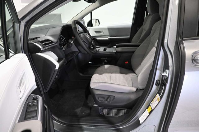 2026 Toyota Sienna LE FWD 8-Passenger - 23005161 - 12