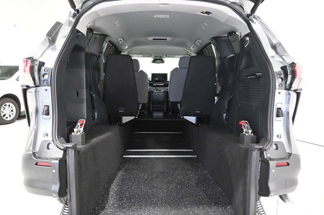 2026 Toyota Sienna LE FWD 8-Passenger - 23005161 - 19