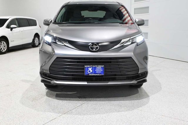 2026 Toyota Sienna LE FWD 8-Passenger - 23005161 - 3