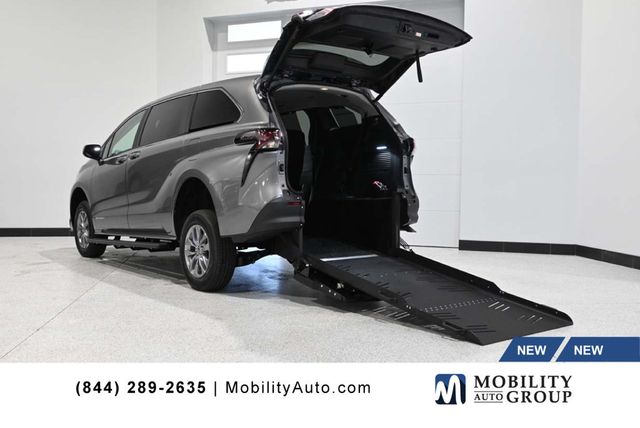 2026 Toyota Sienna LE FWD 8-Passenger - 23008607 - 0