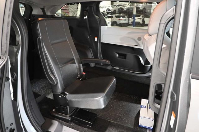 2026 Toyota Sienna LE FWD 8-Passenger - 23008607 - 16
