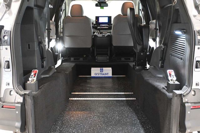 2026 Toyota Sienna LE FWD 8-Passenger - 23008607 - 21