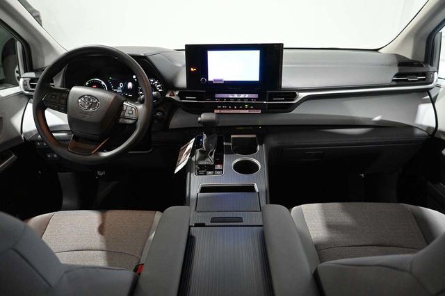 2026 Toyota Sienna LE FWD 8-Passenger - 23008607 - 22