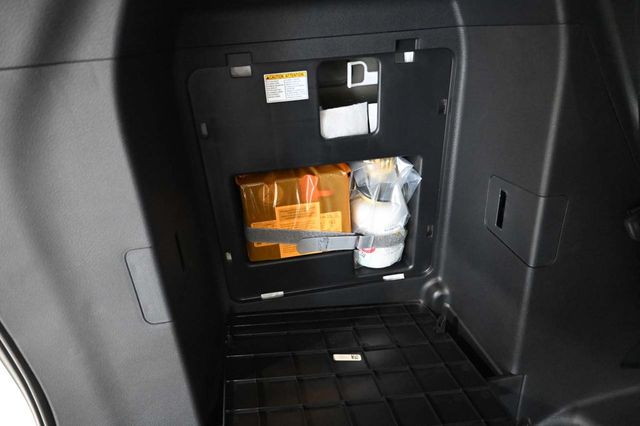 2026 Toyota Sienna LE FWD 8-Passenger - 23008607 - 26