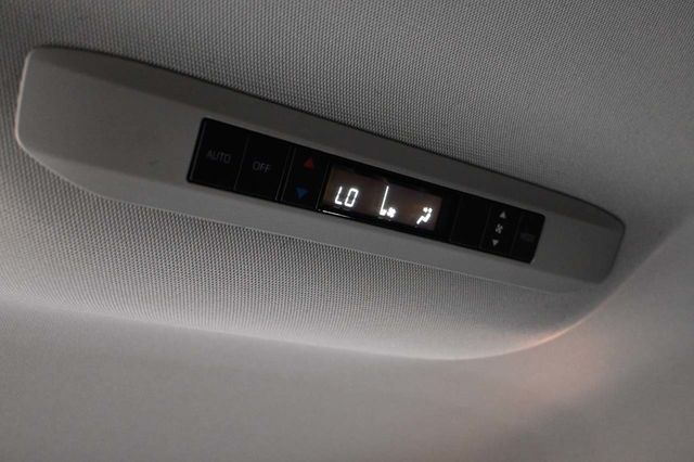 2026 Toyota Sienna LE FWD 8-Passenger - 23008607 - 28