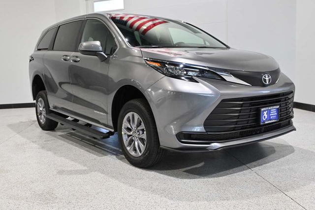 2026 Toyota Sienna LE FWD 8-Passenger - 23008607 - 2