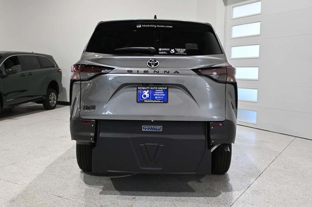 2026 Toyota Sienna LE FWD 8-Passenger - 23008607 - 6