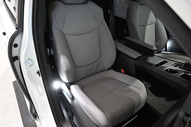 2026 Toyota Sienna LE FWD 8-Passenger - 23008608 - 15