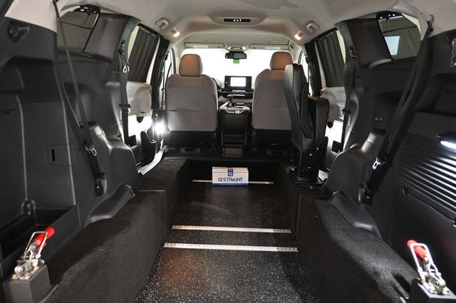 2026 Toyota Sienna LE FWD 8-Passenger - 23008608 - 21