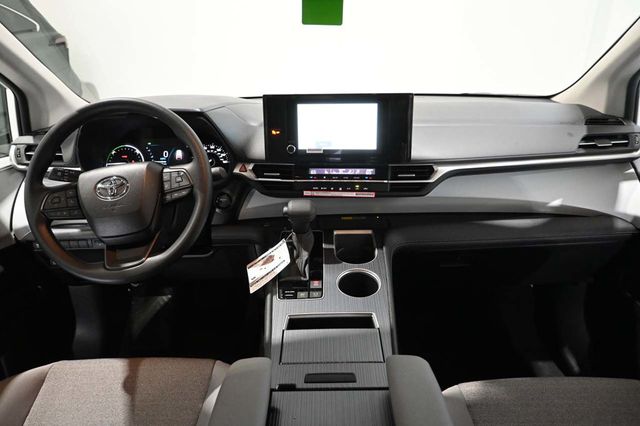 2026 Toyota Sienna LE FWD 8-Passenger - 23008608 - 22