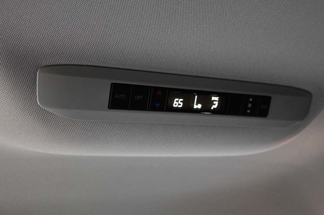 2026 Toyota Sienna LE FWD 8-Passenger - 23008608 - 28