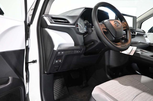 2026 Toyota Sienna LE FWD 8-Passenger - 23008608 - 30