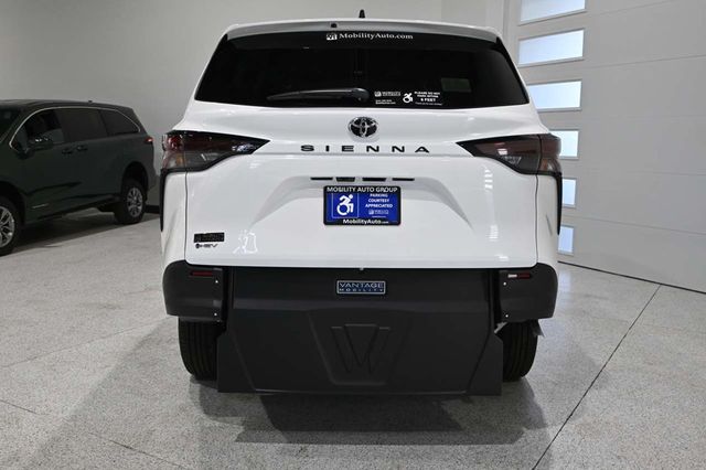 2026 Toyota Sienna LE FWD 8-Passenger - 23008608 - 6