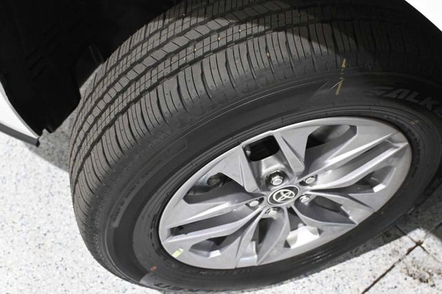 2026 Toyota Sienna LE FWD 8-Passenger - 23008609 - 10