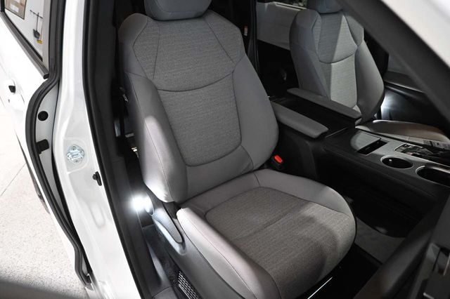 2026 Toyota Sienna LE FWD 8-Passenger - 23008609 - 15