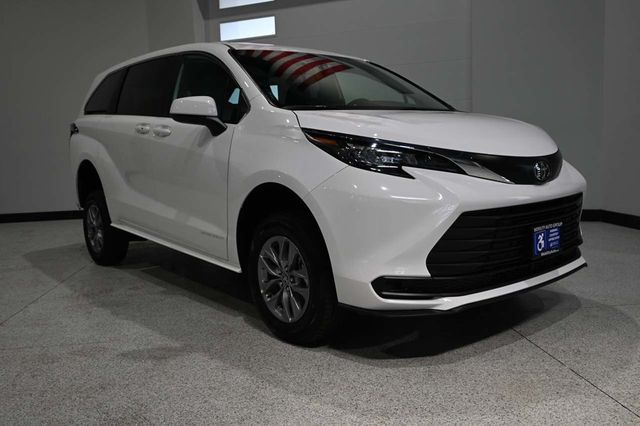 2026 Toyota Sienna LE FWD 8-Passenger - 23008609 - 2