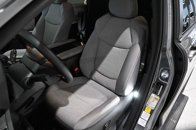 2026 Toyota Sienna LE FWD 8-Passenger - 23008610 - 13