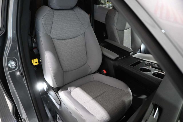 2026 Toyota Sienna LE FWD 8-Passenger - 23008610 - 15