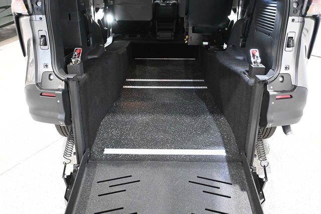 2026 Toyota Sienna LE FWD 8-Passenger - 23008610 - 19