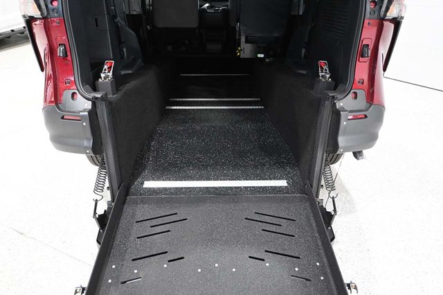 2026 Toyota Sienna LE FWD 8-Passenger - 23010646 - 19