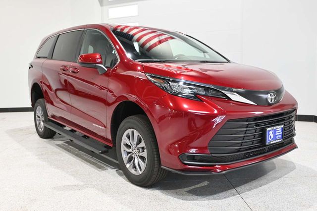 2026 Toyota Sienna LE FWD 8-Passenger - 23010646 - 2