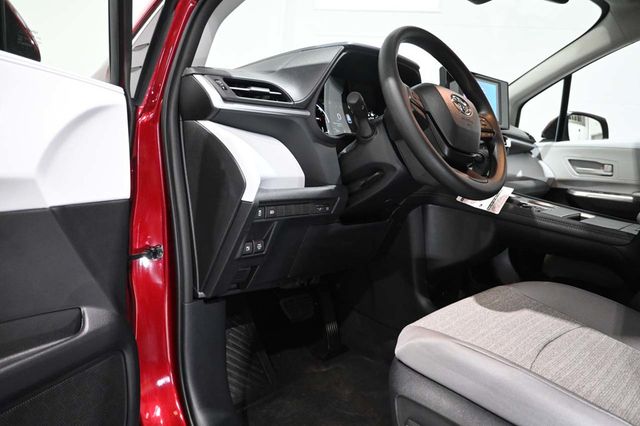 2026 Toyota Sienna LE FWD 8-Passenger - 23010646 - 30