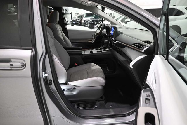 2026 Toyota Sienna LE FWD 8-Passenger - 23010647 - 14