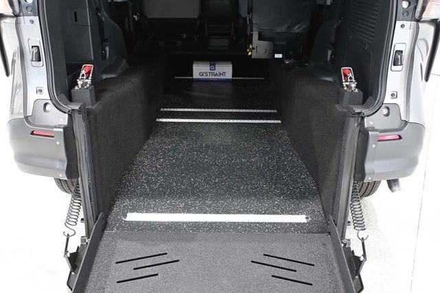 2026 Toyota Sienna LE FWD 8-Passenger - 23010647 - 19