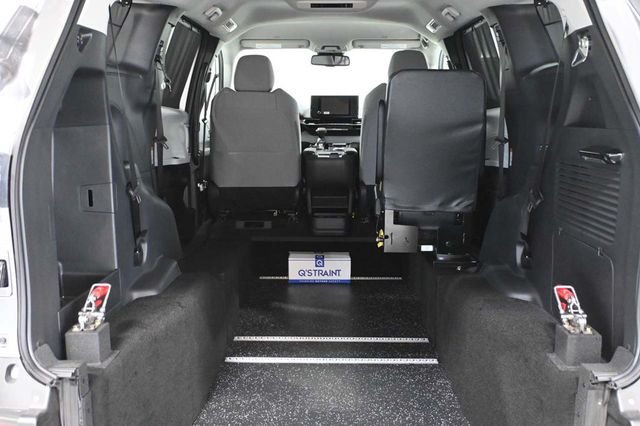 2026 Toyota Sienna LE FWD 8-Passenger - 23010647 - 20