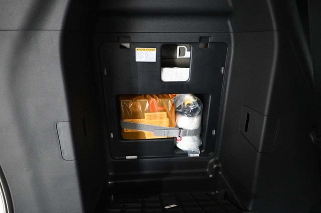 2026 Toyota Sienna LE FWD 8-Passenger - 23010647 - 26