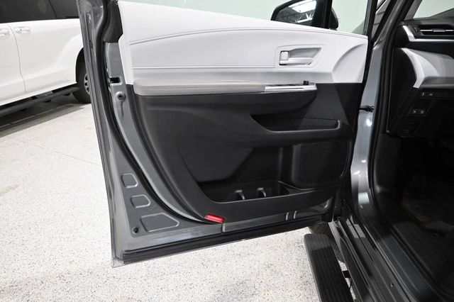 2026 Toyota Sienna LE FWD 8-Passenger - 23010647 - 29