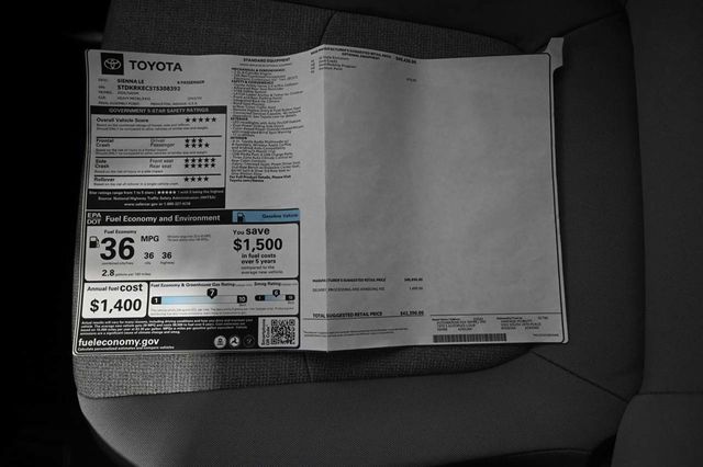 2026 Toyota Sienna LE FWD 8-Passenger - 23010647 - 37