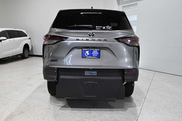 2026 Toyota Sienna LE FWD 8-Passenger - 23010647 - 6