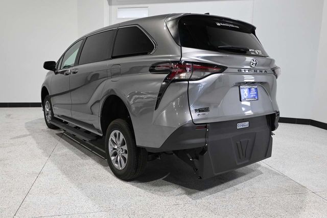 2026 Toyota Sienna LE FWD 8-Passenger - 23010647 - 7