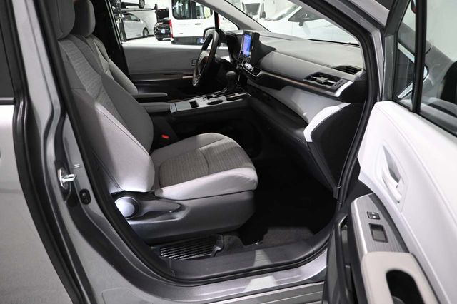 2026 Toyota Sienna LE FWD 8-Passenger - 23026117 - 14