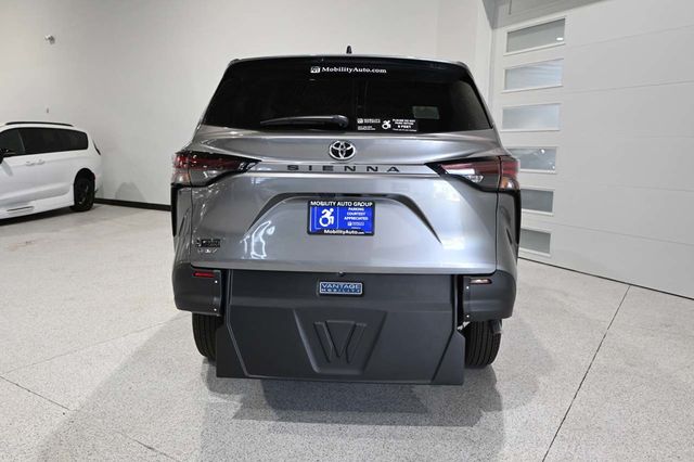 2026 Toyota Sienna LE FWD 8-Passenger - 23026117 - 6
