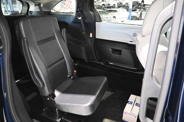 2026 Toyota Sienna LE FWD 8-Passenger - 23026118 - 16