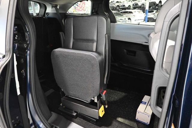 2026 Toyota Sienna LE FWD 8-Passenger - 23026118 - 17
